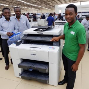 Ilustrasi seorang pria Zambia sedang membandingkan harga printer Epson di toko elektronik modern di Lusaka, dengan beberapa model printer Epson EcoTank terlihat di latar belakang.