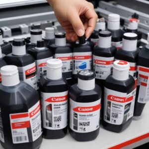 Ilustrasi tangan memegang botol tinta sedang mengisi ulang printer Canon dengan tangki tinta, menunjukkan kemudahan dan efisiensi.